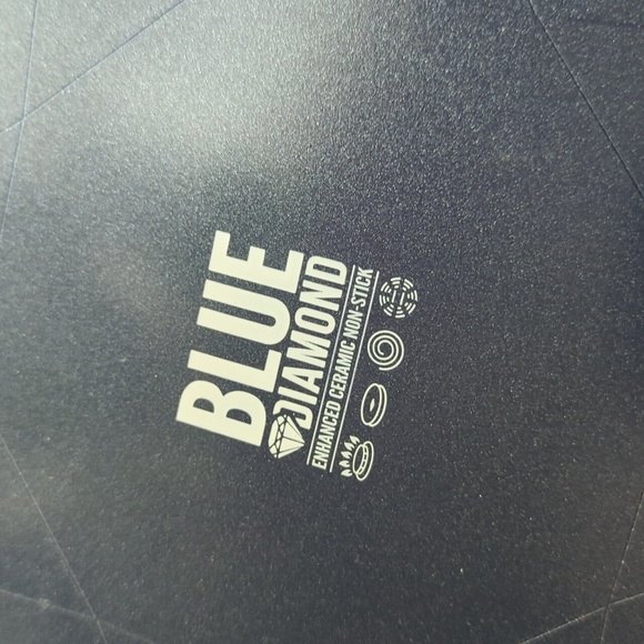 Blue Diamond large skillet - Picture 6 of 6